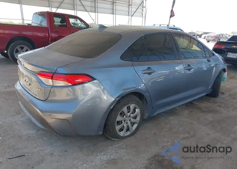 2021 Toyota Corolla Le z USA, uszkodzony, nr VIN JTDEPMAE0MJ127348